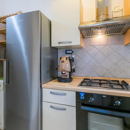 Apartament Casa Al Mare Di Leo By Interhome