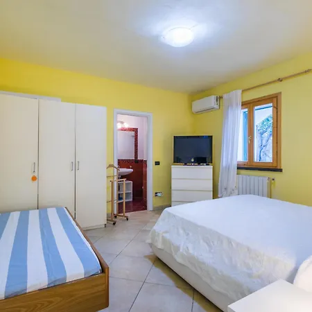 Apartment Casa Al Mare Di Leo By Interhome *